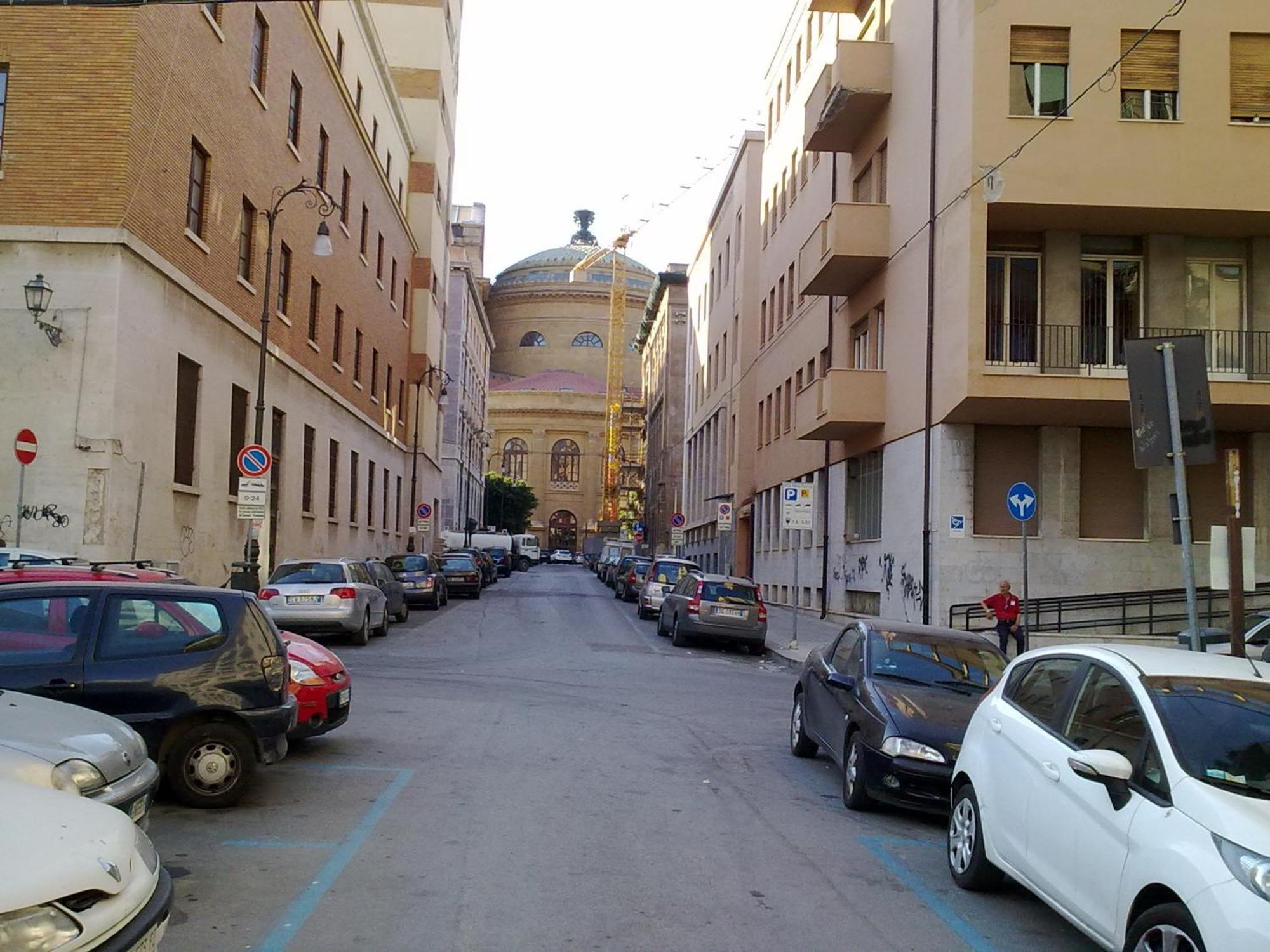 Vado Al Massimo, Palermo